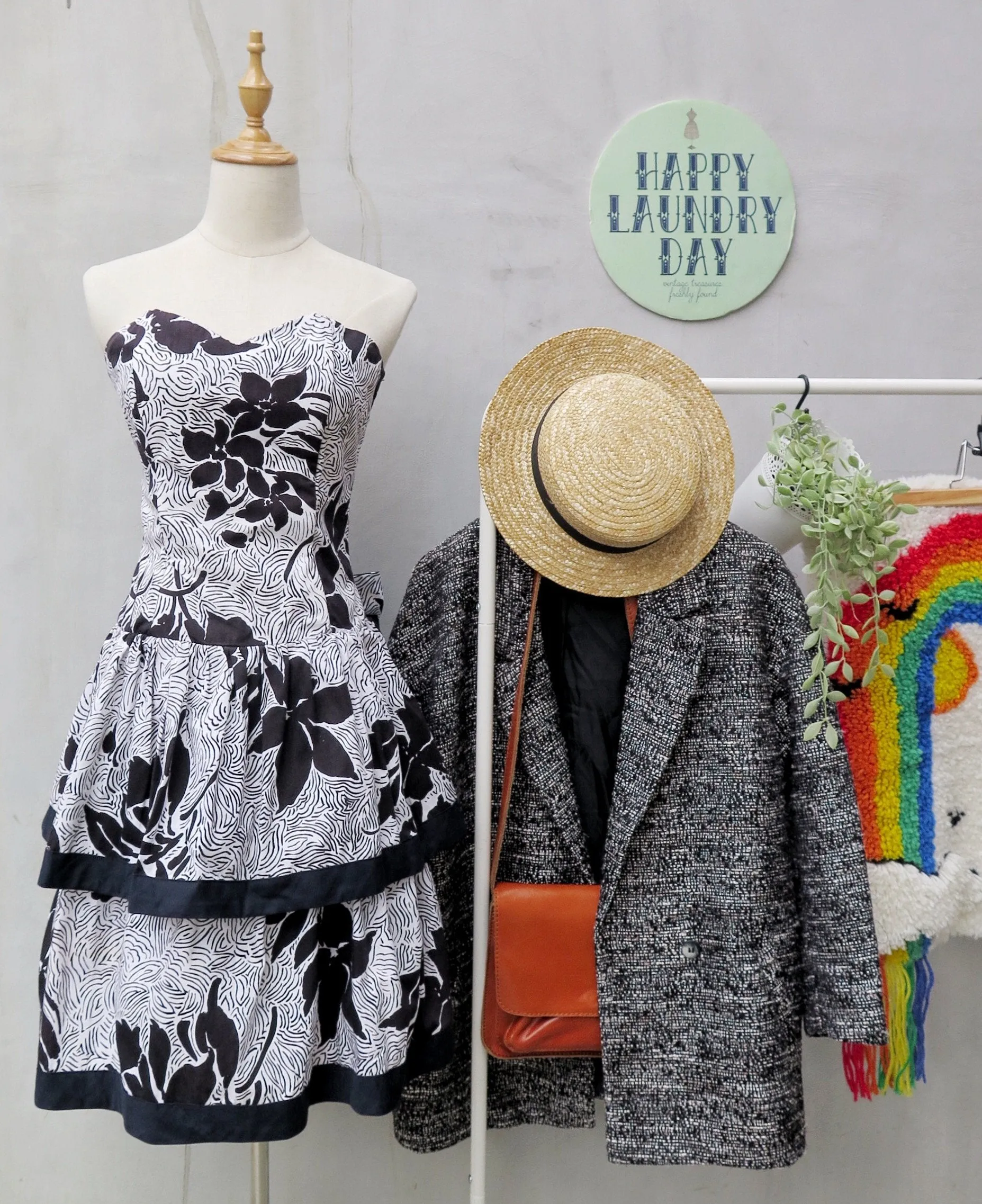 AbracaZebra | Vintage 1980s tiered Monochromatic black and white print prom dress