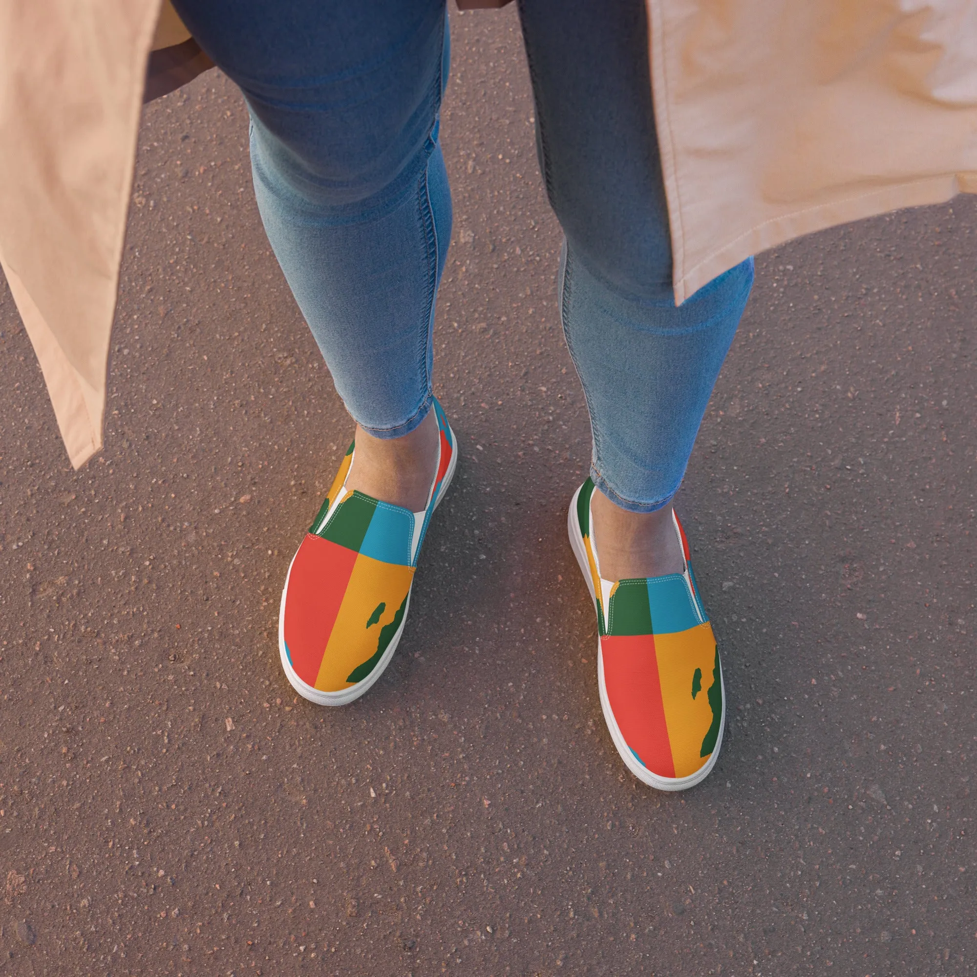 AFRICA WARHOL Women’s Slip-On Canvas Shoes (Bright)