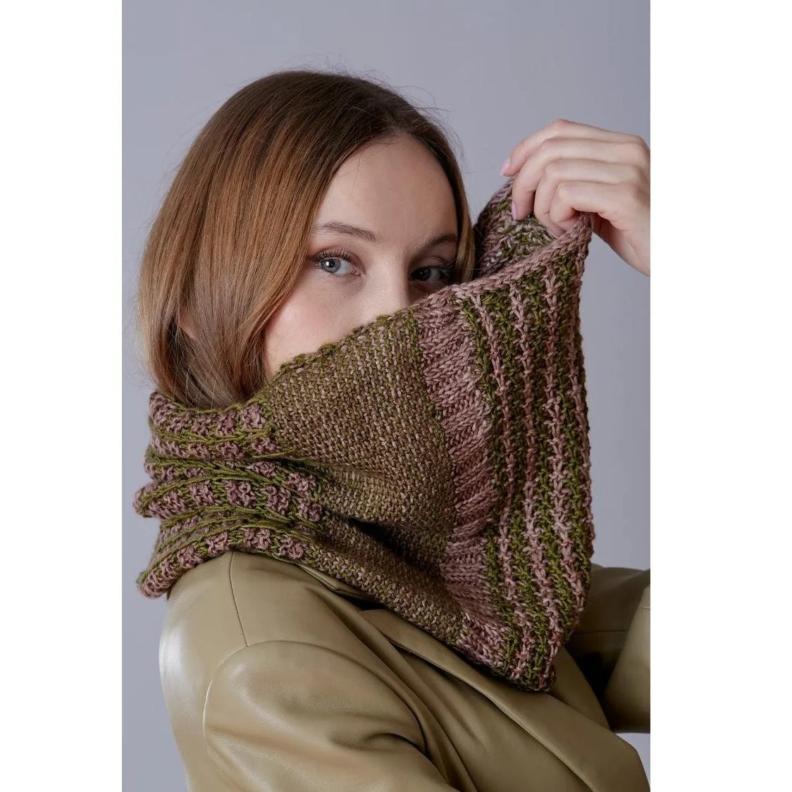 Cheyrek Cowl Kit | Harvest DK & Monokrom DK Yarn