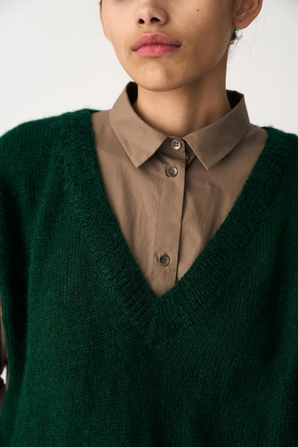 HAND KNITTED SWEATER VEST - EMERALD GREEN
