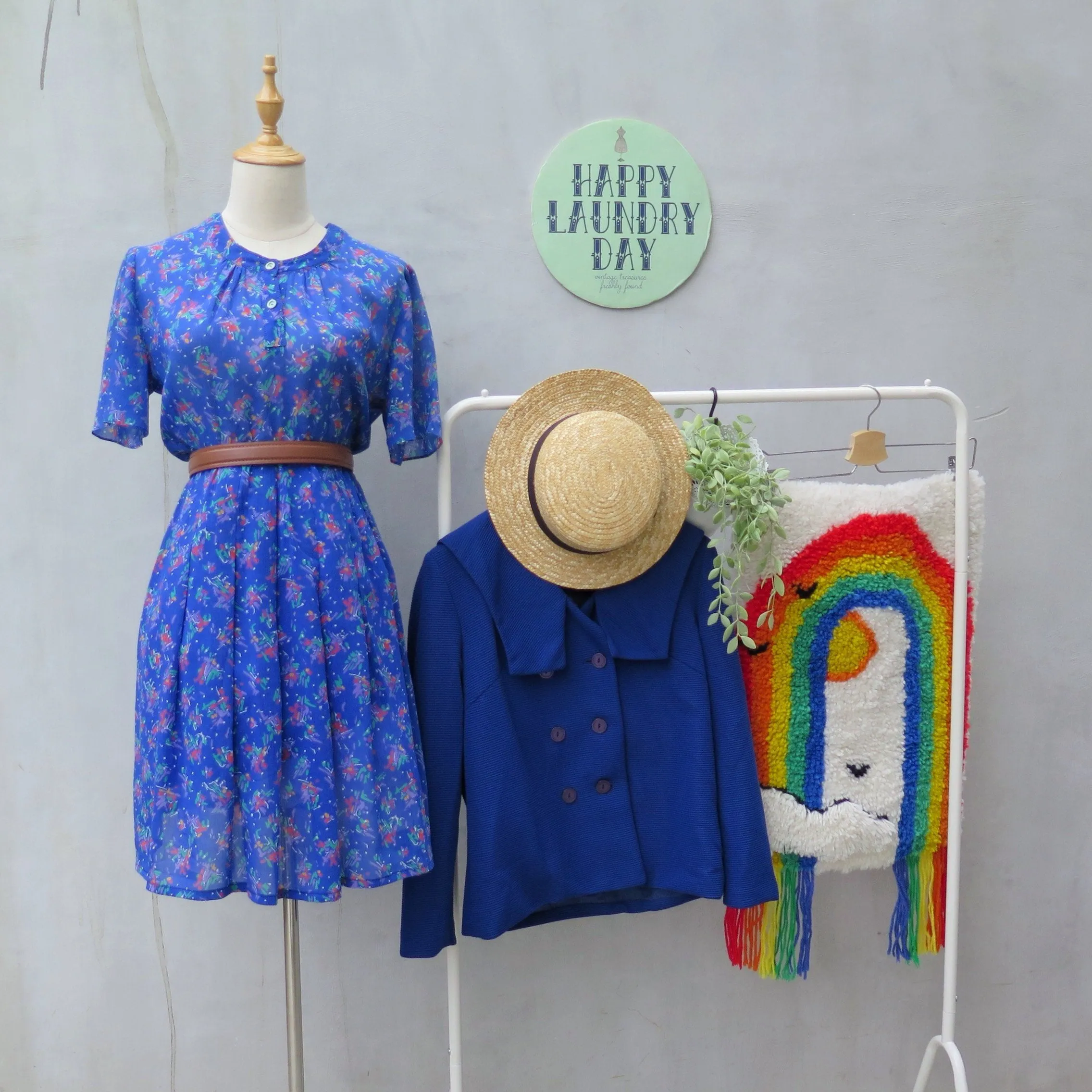 Hazel | Vintage 1960s 1970s Abstract colourful doodle print Confetti print Flirty Dress