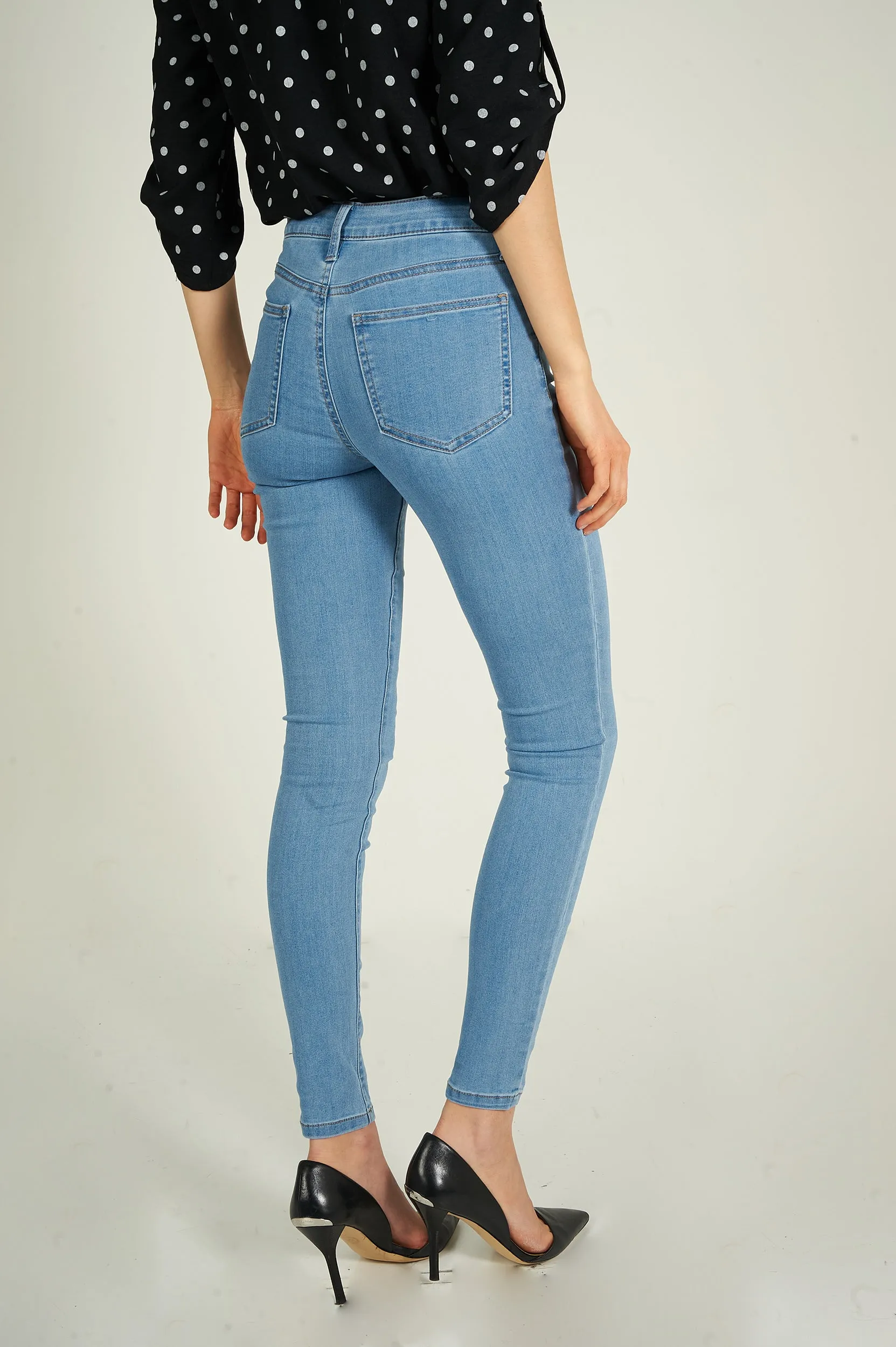 Jean à jambe étroite - CJ21038H18B - (E-C16)