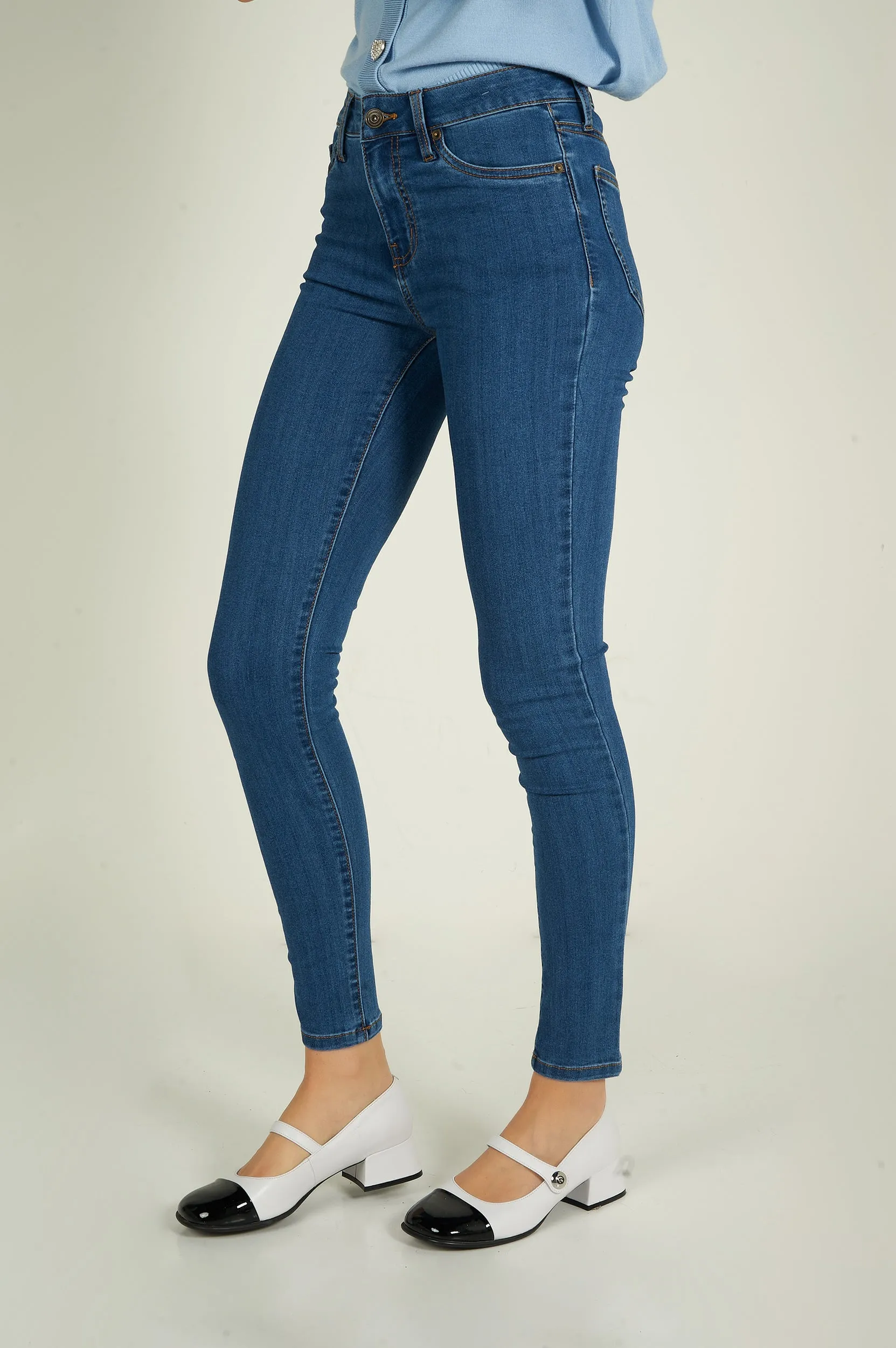 Jean à jambe étroite - CJ21038H18B - (E-C16)