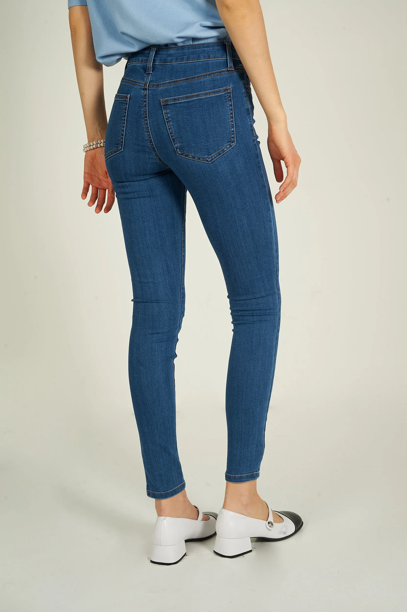 Jean à jambe étroite - CJ21038H18B - (E-C16)
