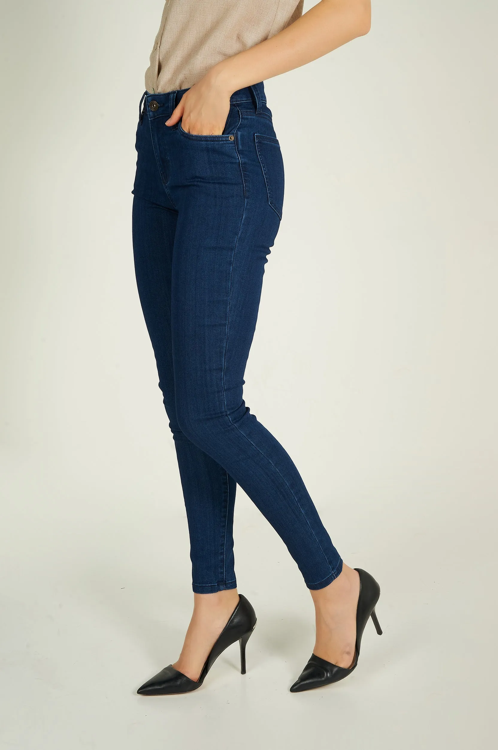 Jean à jambe étroite - CJ21038H18B - (E-C16)