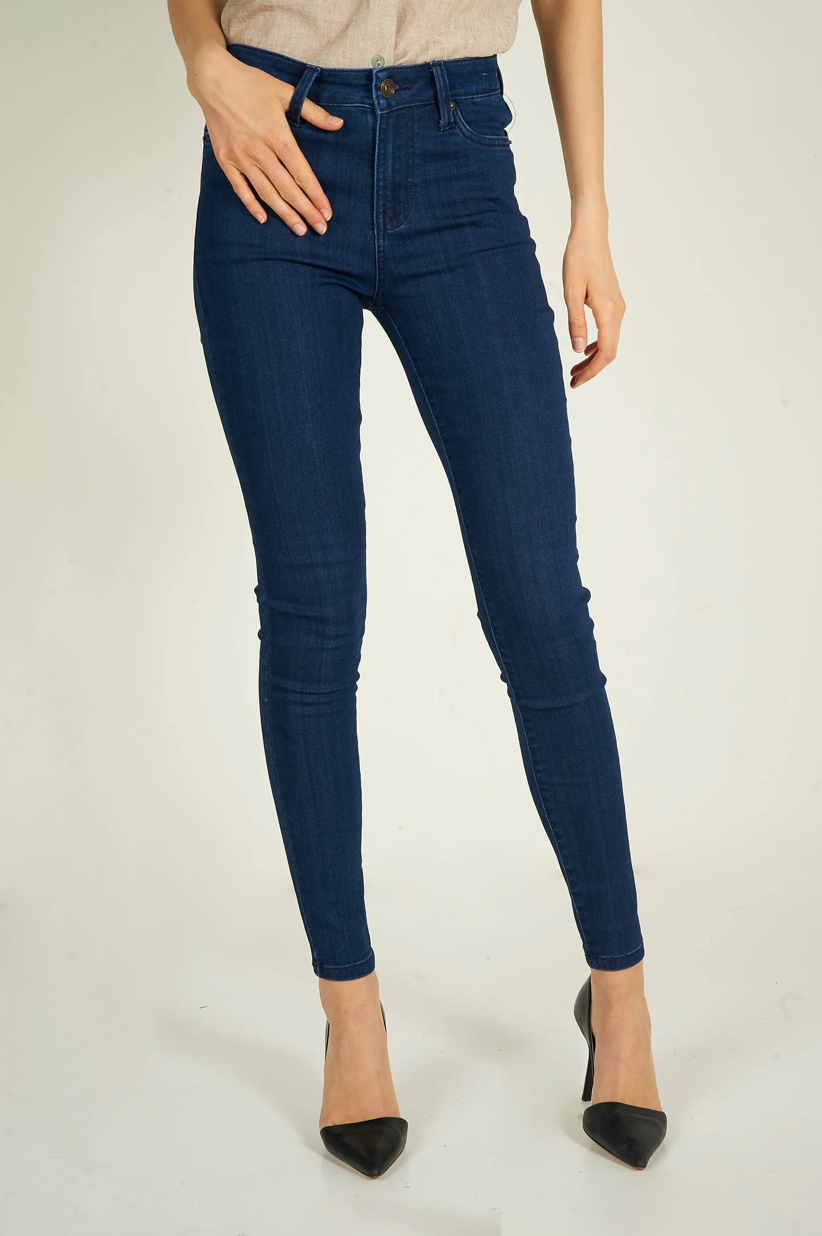 Jean à jambe étroite - CJ21038H18B - (E-C16)