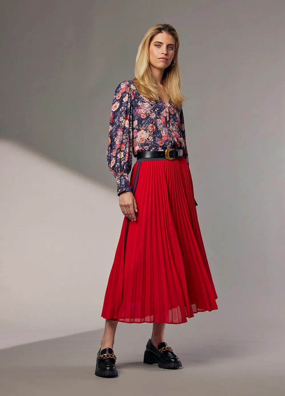 Madly Sweetly Just Pleat It Skirt - Scarlet
