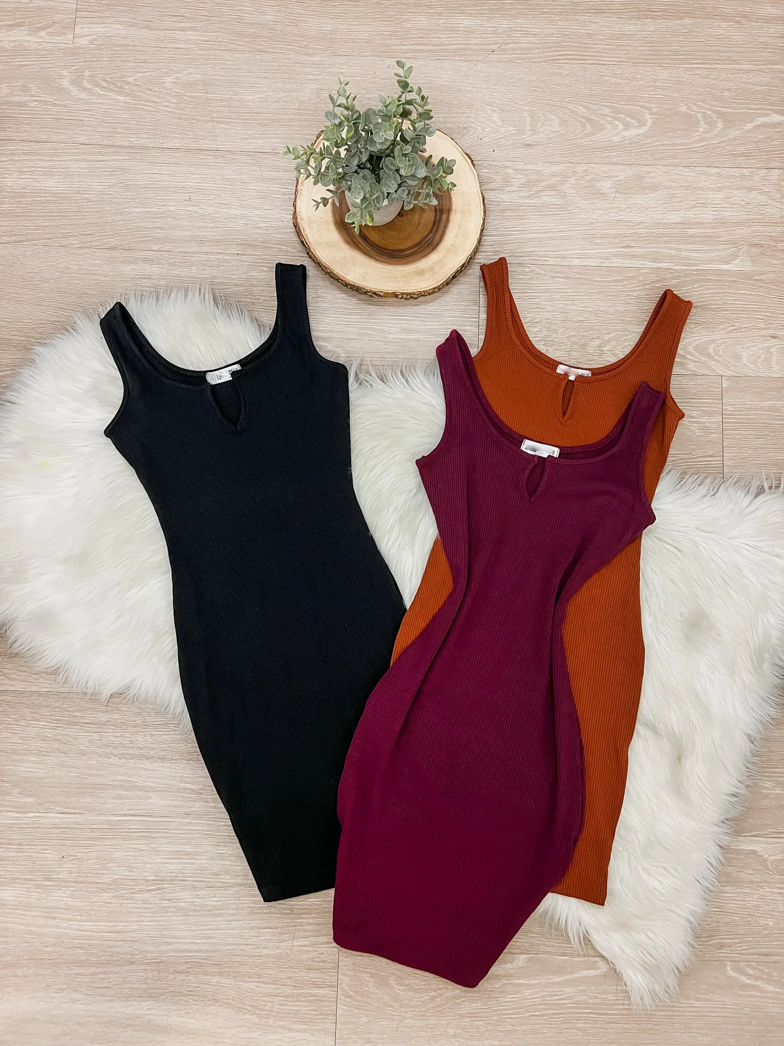 Valeria Sleeveless Ribbed Dress